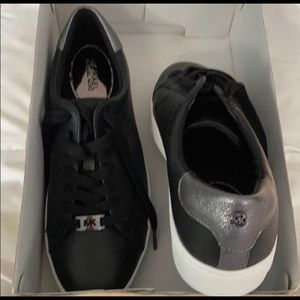 MICHAEL Michael Kors Irving Laser Leather Laceups